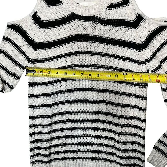 La Classe Couture Sweater Womens XS Black White Striped Cold Shoulder Pullover - Picture 4 of 12